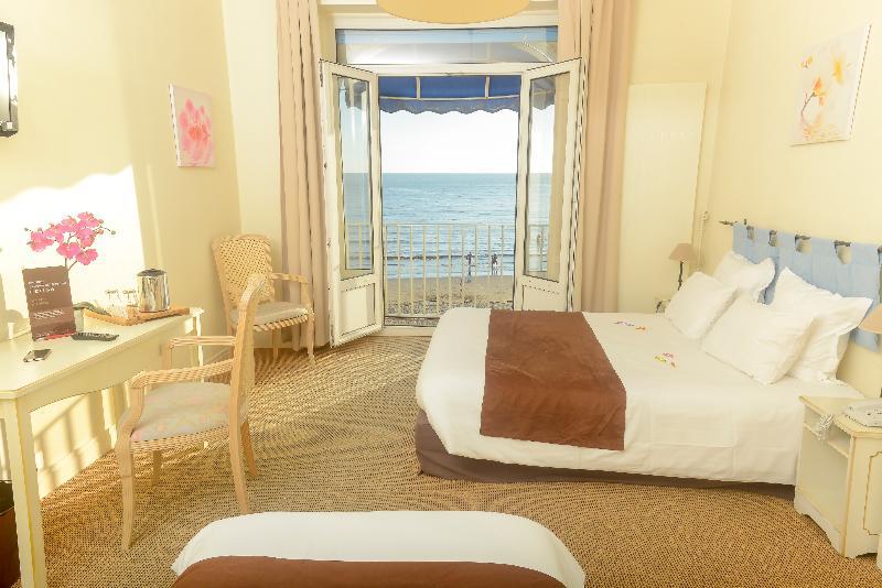 Cerise Royan - Le Grand Hotel De La Plage Eksteriør billede
